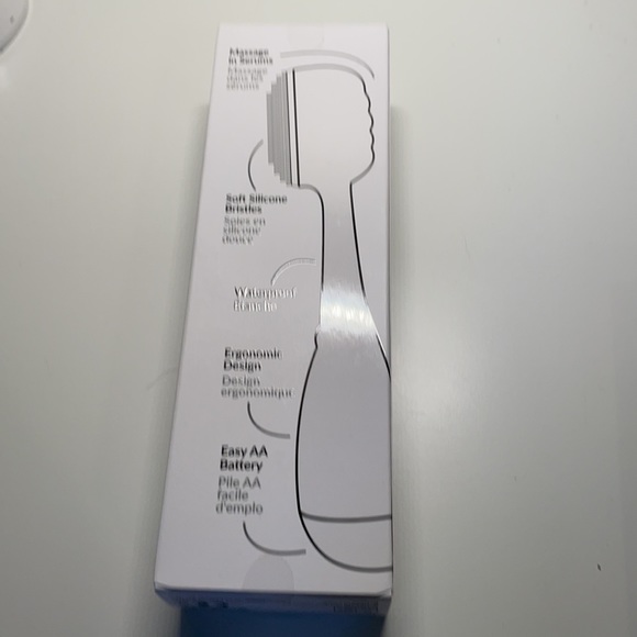 Pmd smart facial cleansing device BNIB - Picture 4 of 9